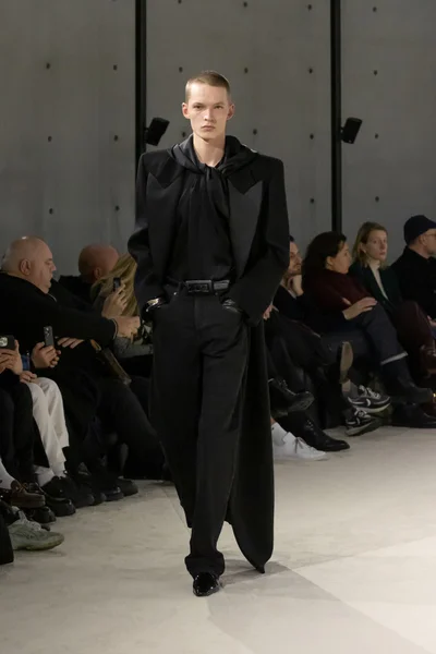 Look 34